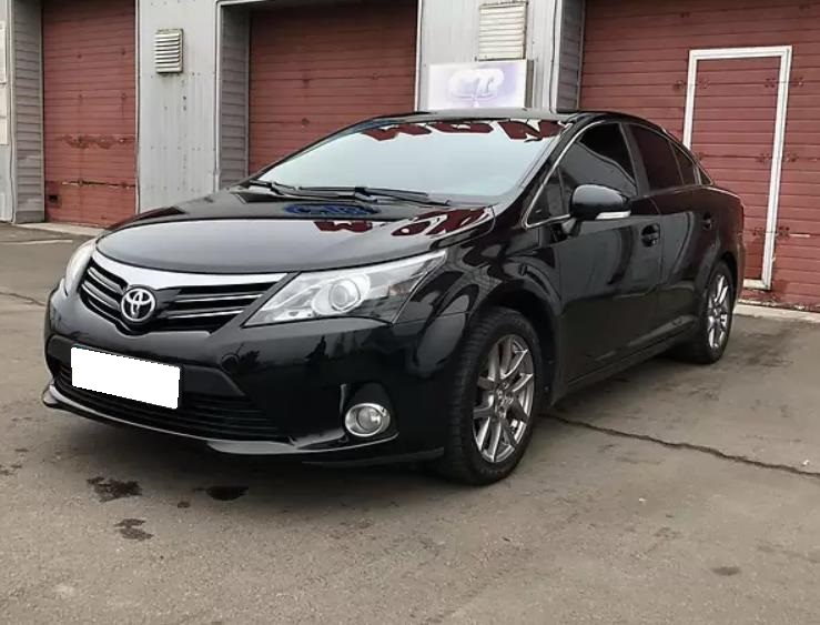 Тойота авенсис черная